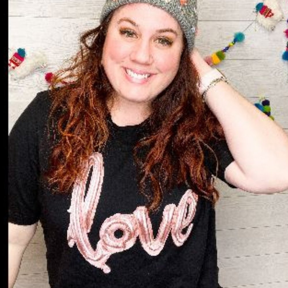 LOVE helium balloons graphic tee